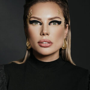 أدور باي أصفر