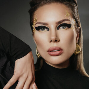 ادور تري جراي